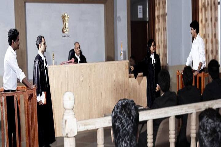 moot-court